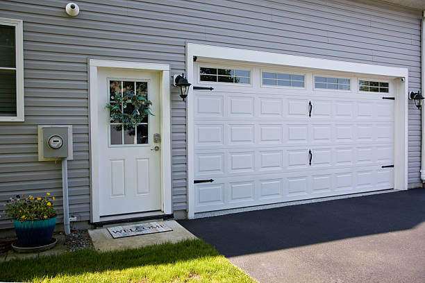24/7 Emergency Garage Door Panel Replacement experts in Crossett, AR